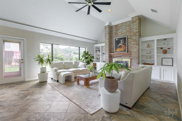 1519 Pebble Chase Drive, Katy, TX 77450
