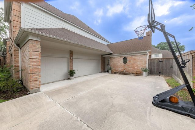 1519 Pebble Chase Drive, Katy, TX 77450