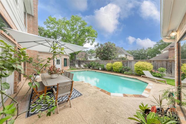 1519 Pebble Chase Drive, Katy, TX 77450