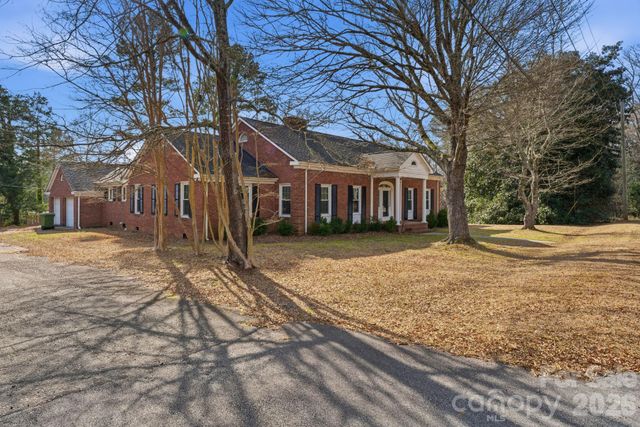 201 Hillcrest Drive, Winnsboro, SC 29180