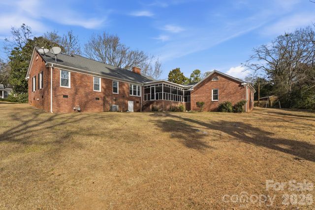 201 Hillcrest Drive, Winnsboro, SC 29180