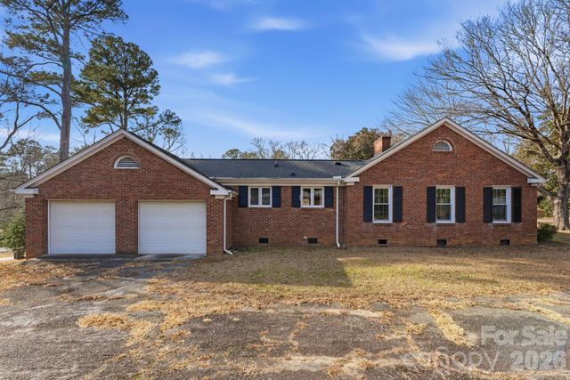 201 Hillcrest Drive, Winnsboro, SC 29180
