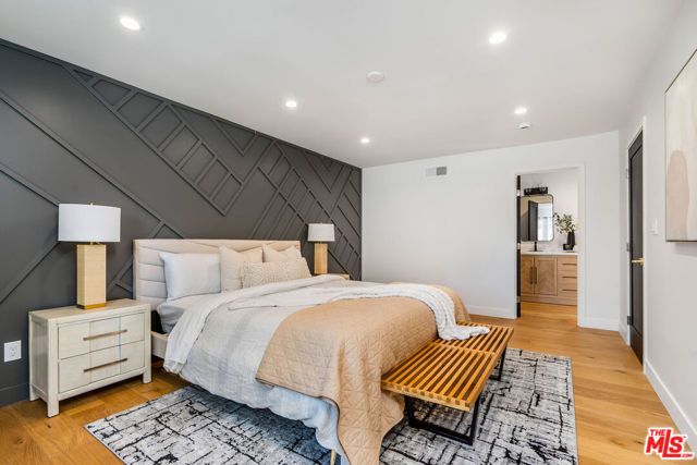 22357 Welby Way, Woodland Hills (los Angeles), CA 91303