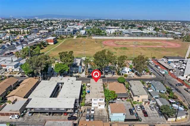 1868 Gardenia Avenue, Long Beach, CA 90806
