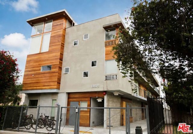 1188 W 36th Place 5, Los Angeles, CA 90007