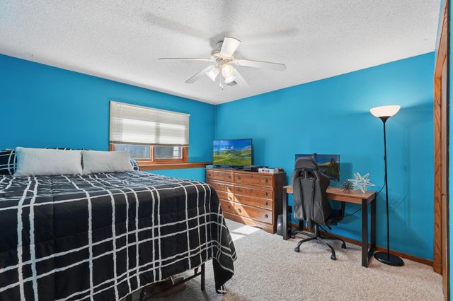 1831 Helena Road N, Oakdale, MN 55128