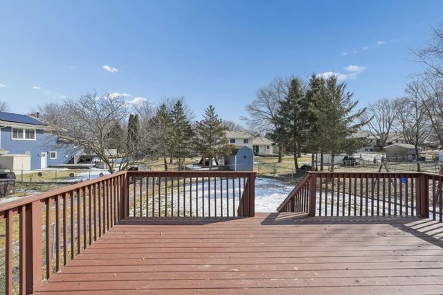 1831 Helena Road N, Oakdale, MN 55128