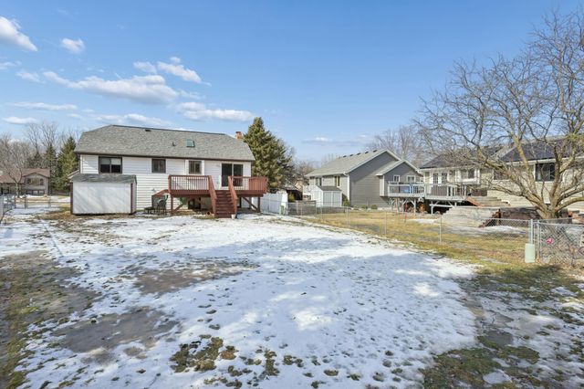 1831 Helena Road N, Oakdale, MN 55128