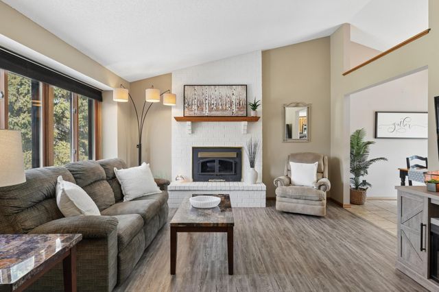 1831 Helena Road N, Oakdale, MN 55128