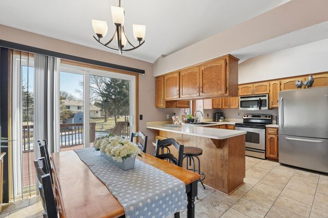 1831 Helena Road N, Oakdale, MN 55128