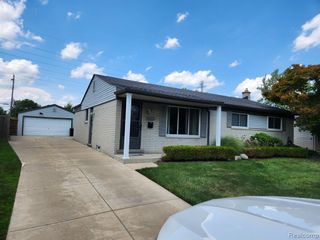 30569 Westmore Drive, Madison Heights, MI 48071