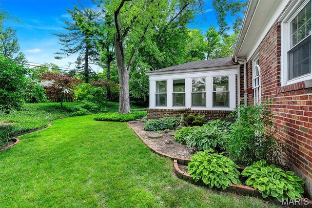 1416 Azalea Drive, Webster Groves, MO 63119