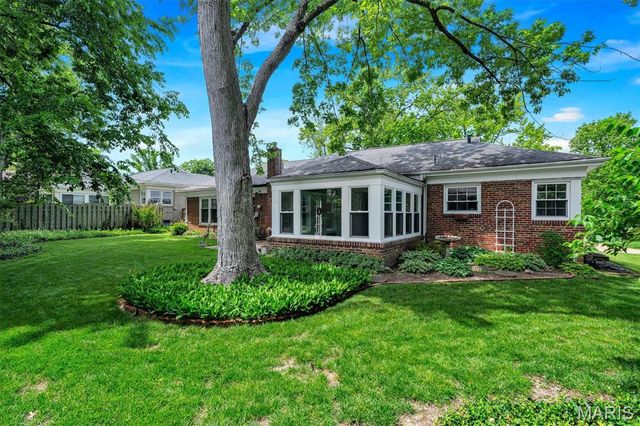 1416 Azalea Drive, Webster Groves, MO 63119