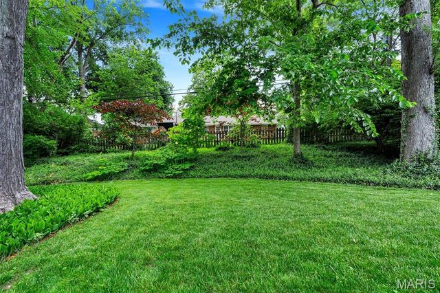 1416 Azalea Drive, Webster Groves, MO 63119