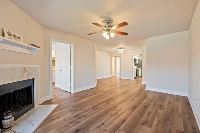 18800 Egret Bay Boulevard 1011, Webster, TX 77058