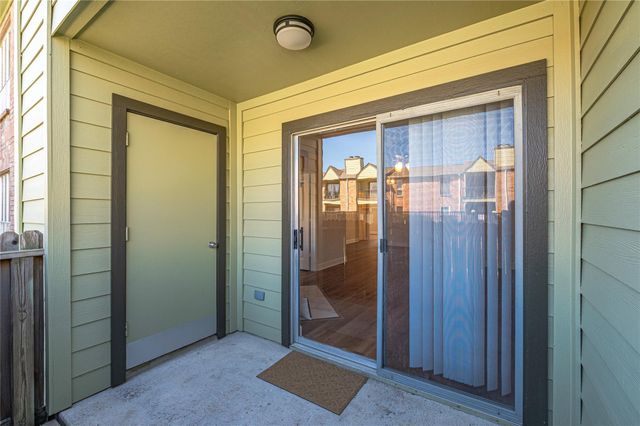 18800 Egret Bay Boulevard 1011, Webster, TX 77058