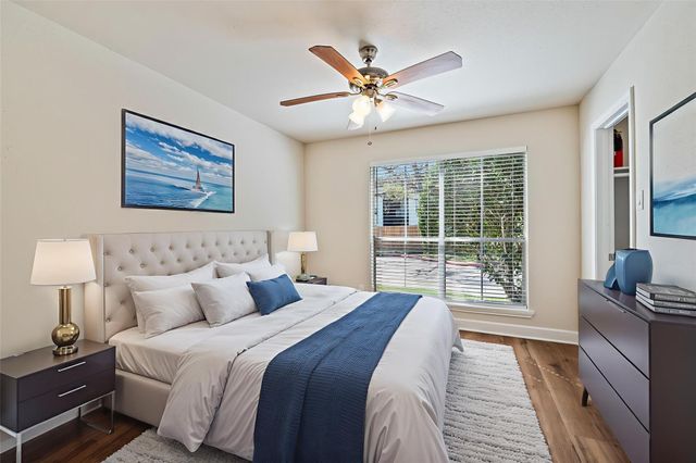 18800 Egret Bay Boulevard 1011, Webster, TX 77058