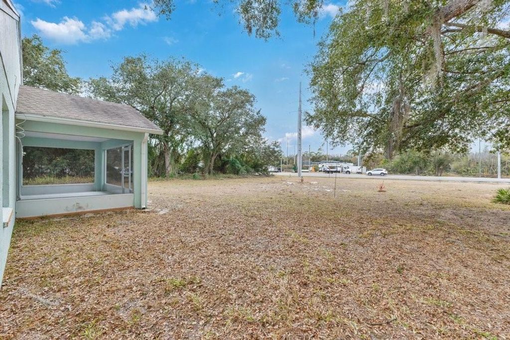 Image 19 of property listing at 441 CARDINAL COURT, Kissimmee, FL 34759