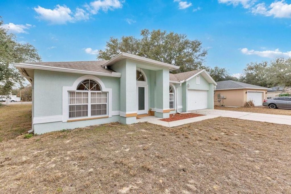 Image 3 of property listing at 441 CARDINAL COURT, Kissimmee, FL 34759