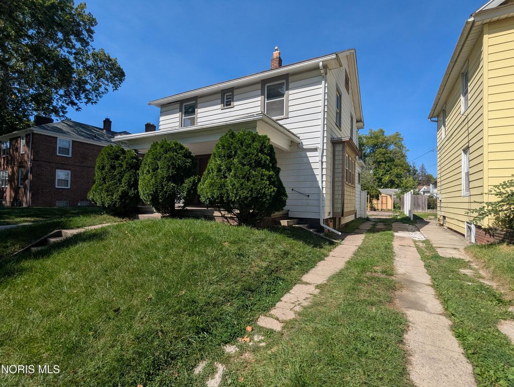 2034 Fernwood Avenue, Toledo, OH 43607