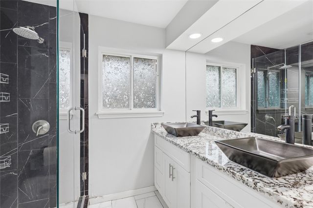 5347 Rutherglenn Drive, Houston, TX 77096