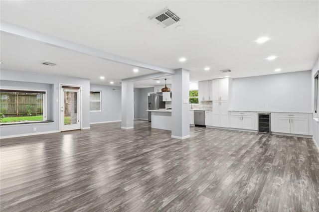 5347 Rutherglenn Drive, Houston, TX 77096