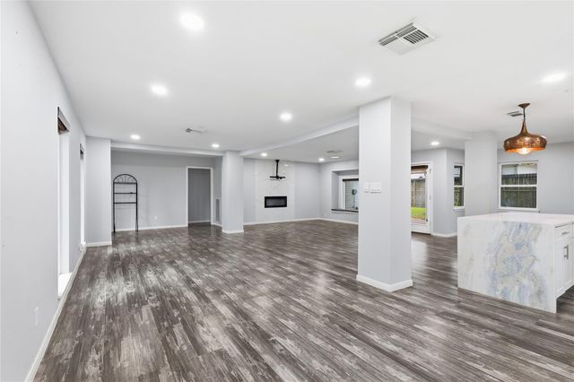 5347 Rutherglenn Drive, Houston, TX 77096
