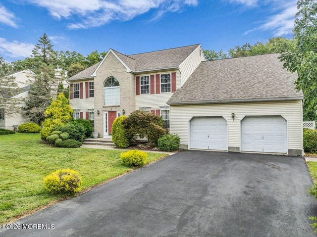 383 Meadowood Road, Jackson, NJ 08527