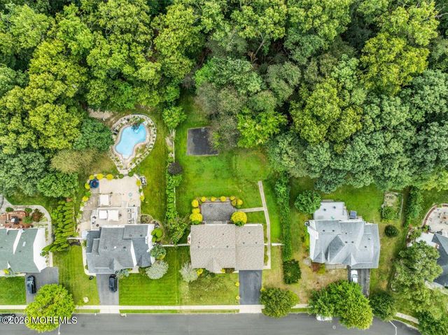 383 Meadowood Road, Jackson, NJ 08527