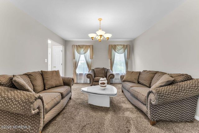 383 Meadowood Road, Jackson, NJ 08527