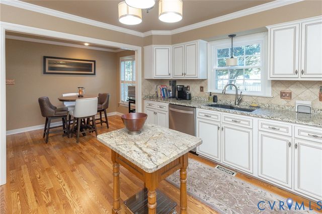 13005 Walton Bluff Ct, Midlothian, VA 23114
