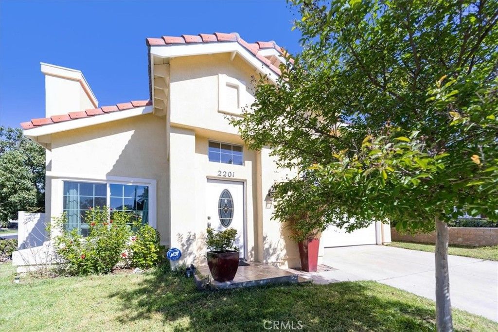 Image 3 of property listing at 2201 Cabana Court, Corona, CA 92879