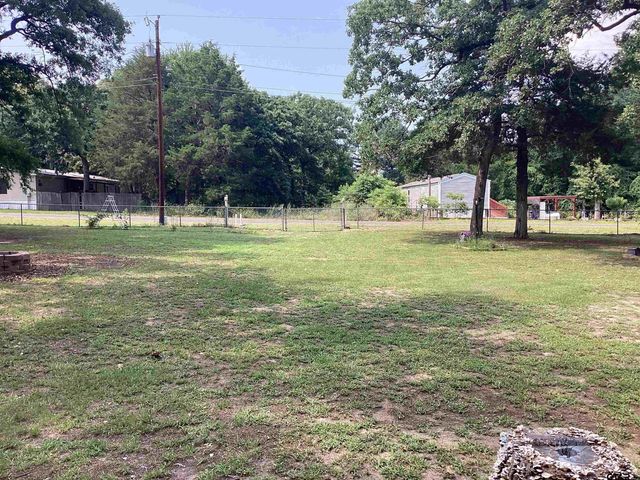 131 E Cedar Lane, Murchison, TX 75778