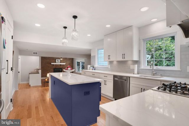 7628 GRALNICK PL, Springfield, VA 22153