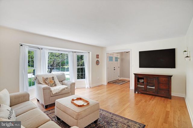 7628 GRALNICK PL, Springfield, VA 22153
