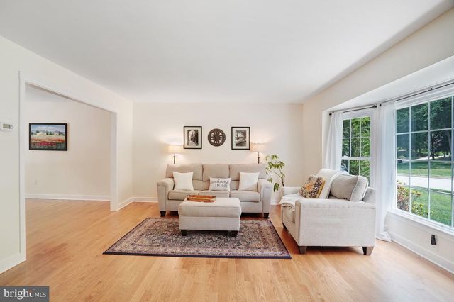 7628 GRALNICK PL, Springfield, VA 22153