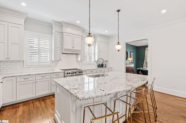 1 Fairview Avenue, Greenville, SC 29601