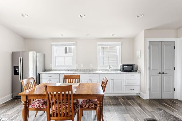 1 Fairview Avenue, Greenville, SC 29601