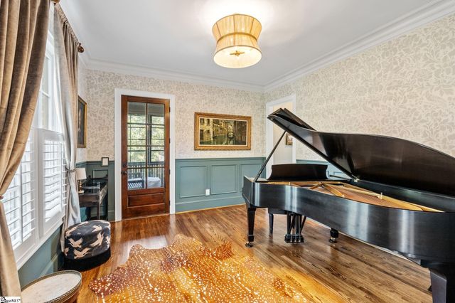1 Fairview Avenue, Greenville, SC 29601