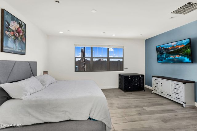 987 W MACAW Drive, Queen Creek, AZ 85140