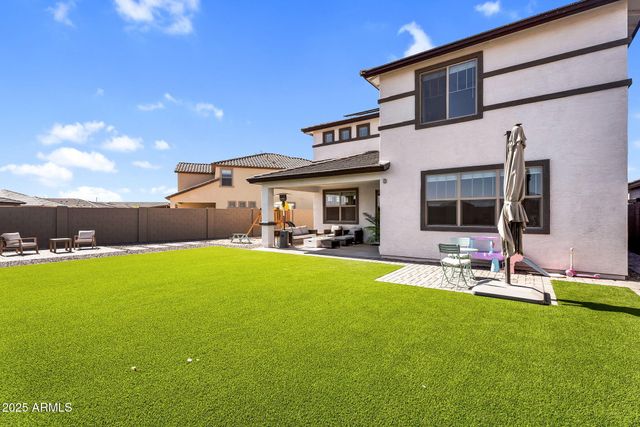 987 W MACAW Drive, Queen Creek, AZ 85140