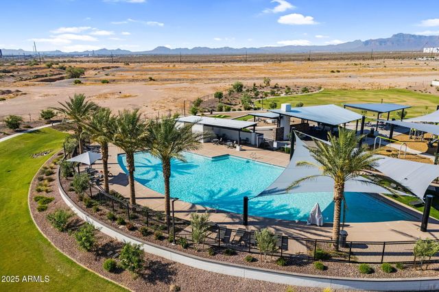 987 W MACAW Drive, Queen Creek, AZ 85140