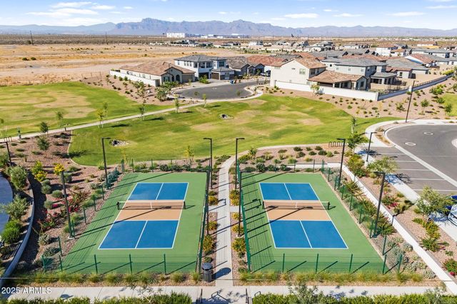 987 W MACAW Drive, Queen Creek, AZ 85140