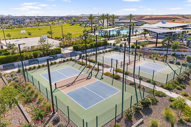 987 W MACAW Drive, Queen Creek, AZ 85140