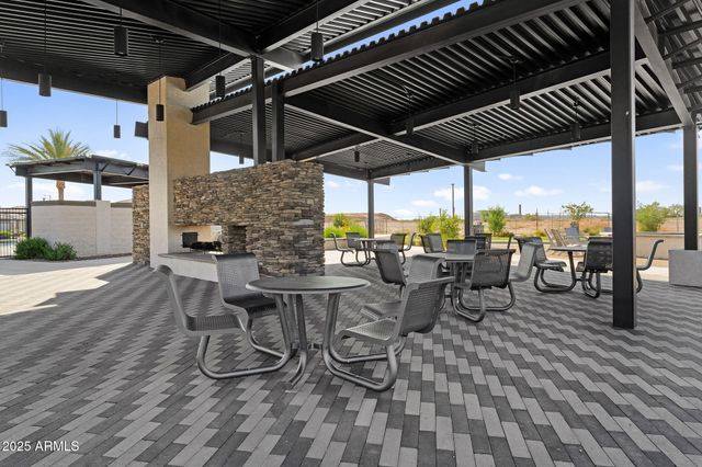 987 W MACAW Drive, Queen Creek, AZ 85140