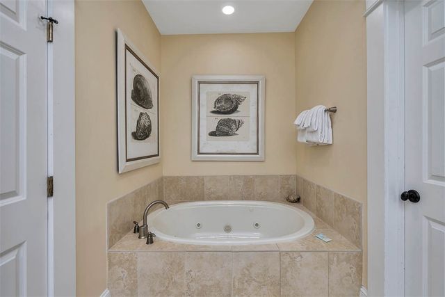 800 Ocean Blvd 108, St Simons Island, GA 31522