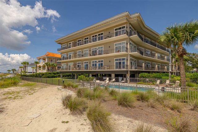 800 Ocean Blvd 108, St Simons Island, GA 31522