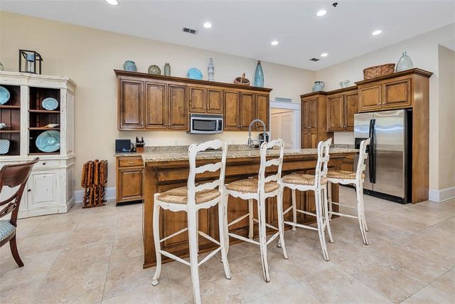 800 Ocean Blvd 108, St Simons Island, GA 31522