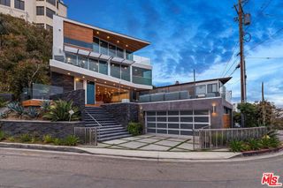 17405 Castellammare Drive, Pacific Palisades, CA 90272