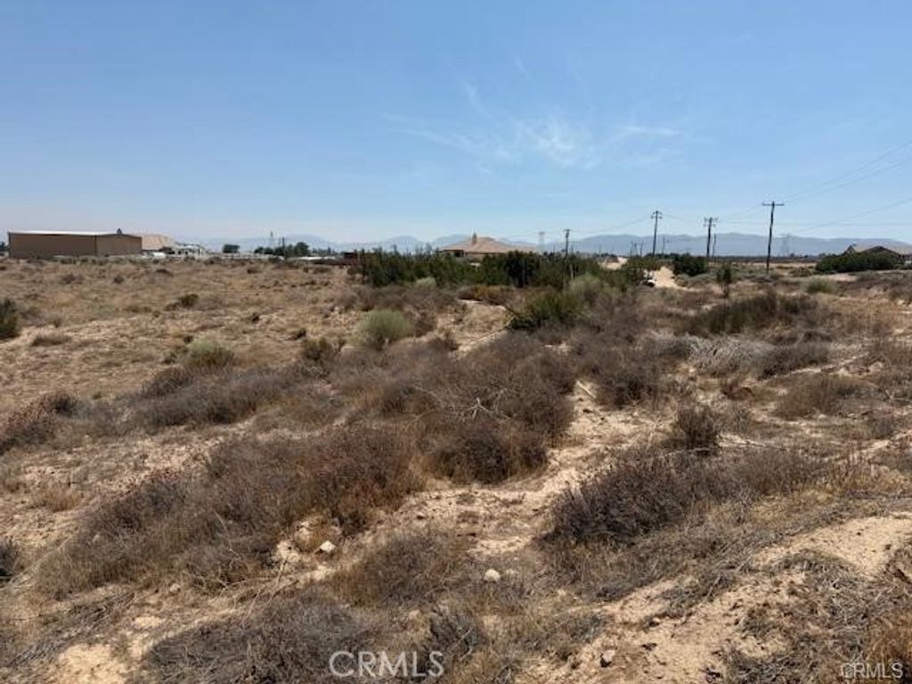 Image 1 of property listing at 0 Belmont, Oak Hills, CA 92344